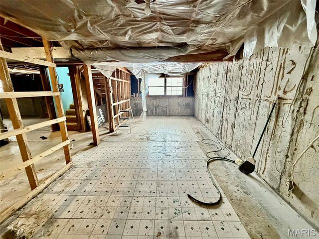 34241 Bluegill Drive, Brighton, IL 62012