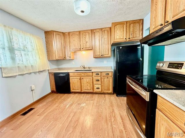 34241 Bluegill Drive, Brighton, IL 62012