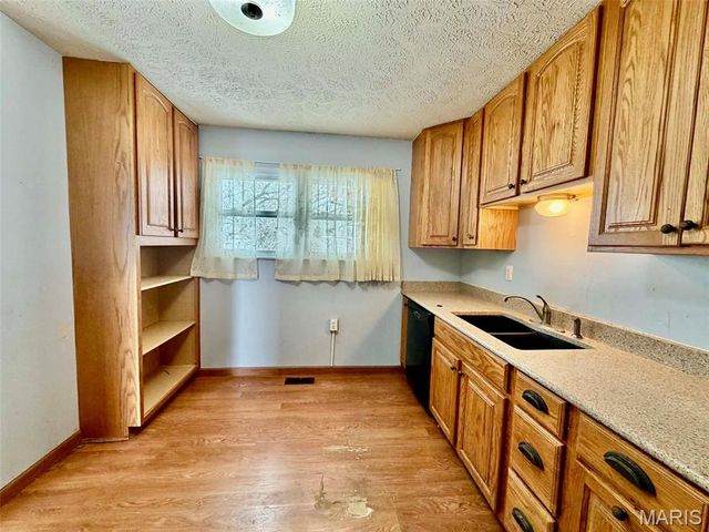 34241 Bluegill Drive, Brighton, IL 62012