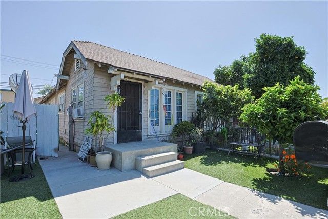 435 S Ross Street, Santa Ana, CA 92701