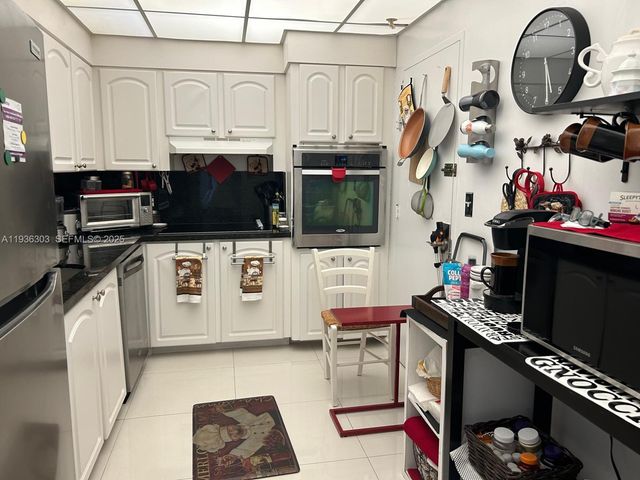 3801 S Ocean Dr PH16L, Hollywood, FL 33019