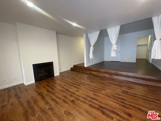 1338 N Sierra Bonita Avenue 102, West Hollywood, CA 90046