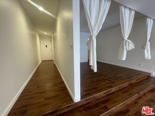 1338 N Sierra Bonita Avenue 102, West Hollywood, CA 90046