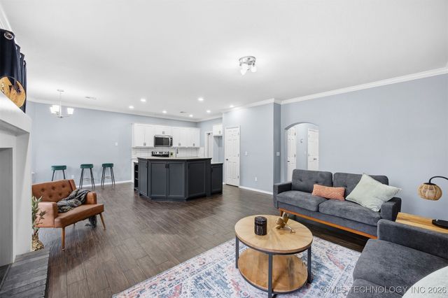 8709 125th East Avenue, Owasso, OK 74055