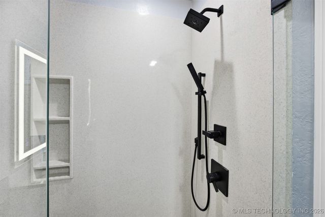 8709 125th East Avenue, Owasso, OK 74055