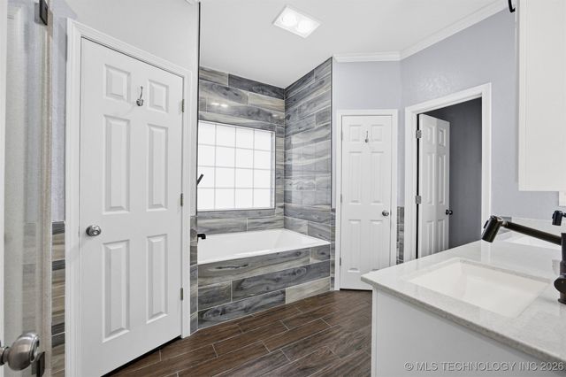 8709 125th East Avenue, Owasso, OK 74055