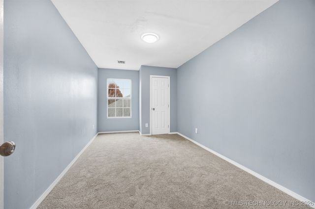 8709 125th East Avenue, Owasso, OK 74055