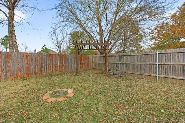 8709 125th East Avenue, Owasso, OK 74055