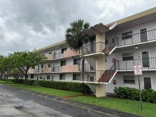 6005 Del Lago Circle 305, Sunrise, FL 33313