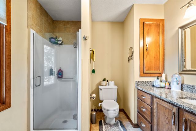 3700 SE 24th Court, Des Moines, IA 50320