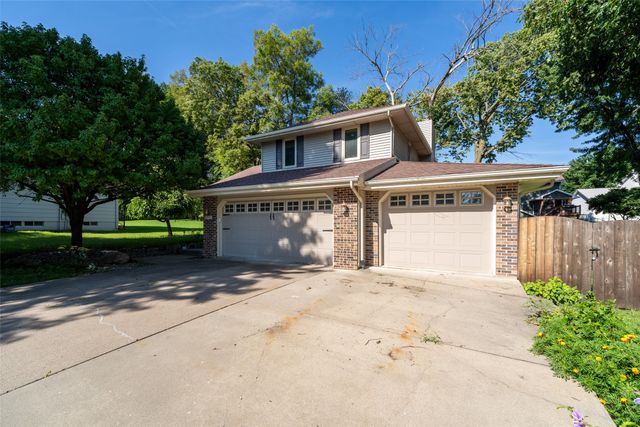 3700 SE 24th Court, Des Moines, IA 50320