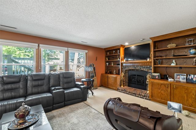 3700 SE 24th Court, Des Moines, IA 50320