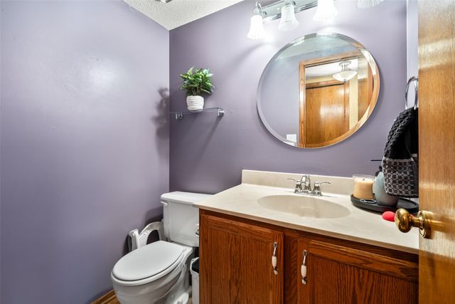 3700 SE 24th Court, Des Moines, IA 50320