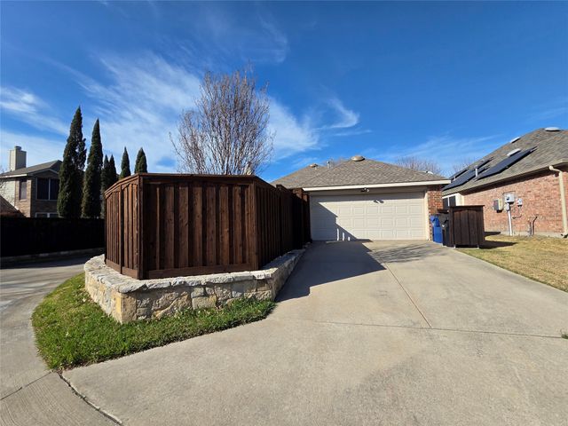 2437 Campfire Lane, Frisco, TX 75033