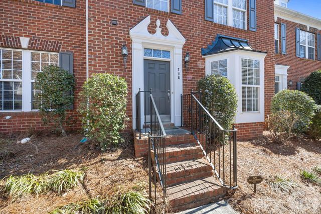 738 Naramore Street, Davidson, NC 28036