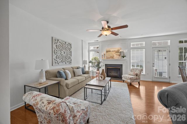 738 Naramore Street, Davidson, NC 28036