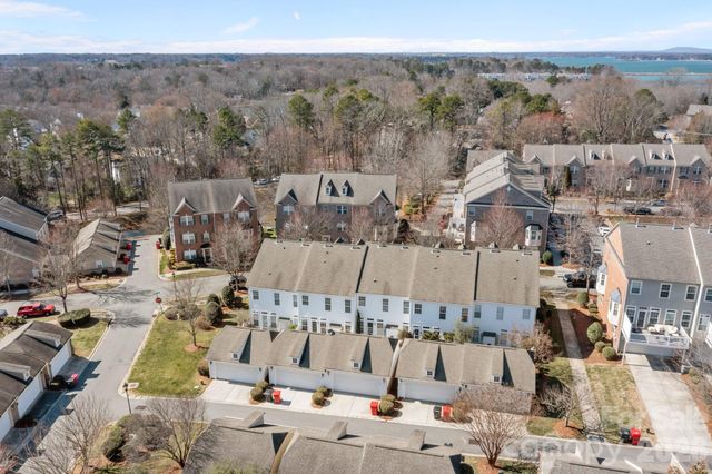 738 Naramore Street, Davidson, NC 28036