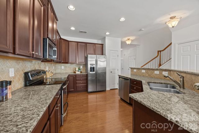 738 Naramore Street, Davidson, NC 28036