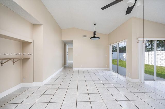 210 SW 98th Ter, Pembroke Pines, FL 33025