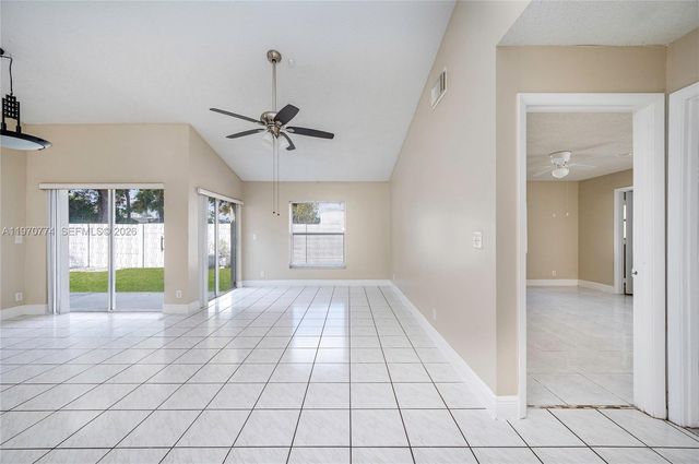210 SW 98th Ter, Pembroke Pines, FL 33025