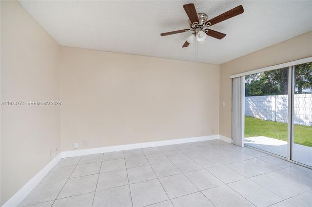 210 SW 98th Ter, Pembroke Pines, FL 33025