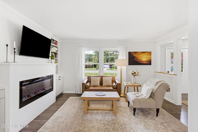 820 Greenbriar Road, Wilmington, NC 28409