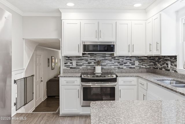 820 Greenbriar Road, Wilmington, NC 28409