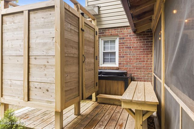 820 Greenbriar Road, Wilmington, NC 28409