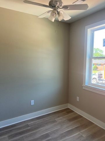 111 Allen Dr, Winchester, TN 37398