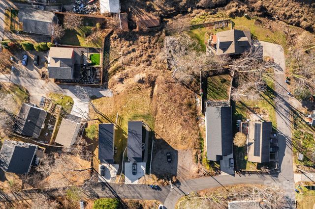 101 Arline Henry Way, Asheville, NC 28806