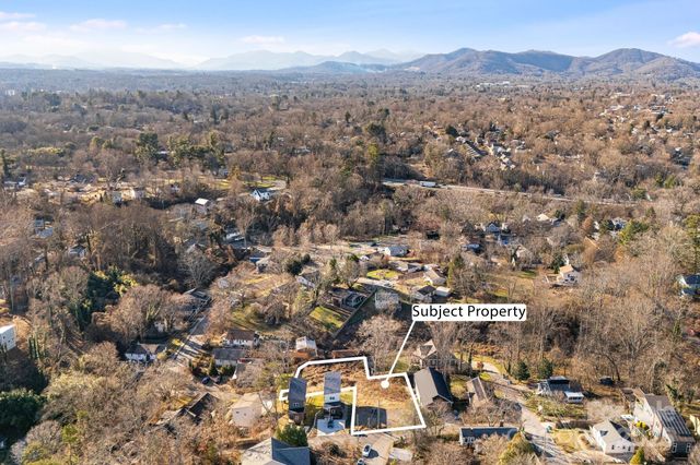 101 Arline Henry Way, Asheville, NC 28806