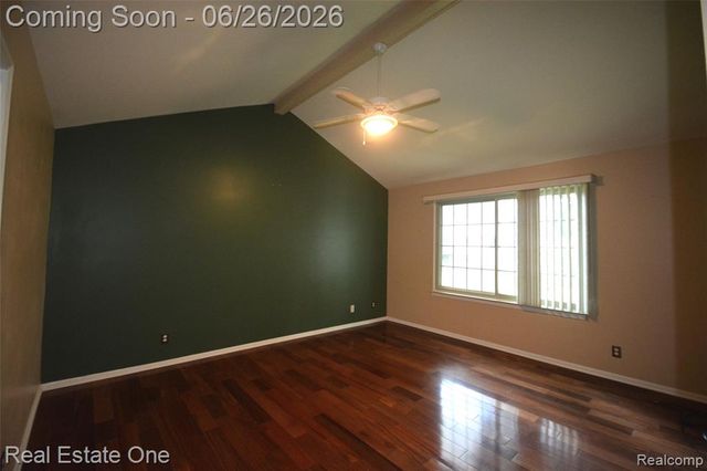 2140 W View Court, Lake Orion, MI 48360