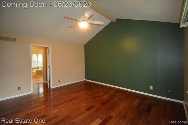 2140 W View Court, Lake Orion, MI 48360