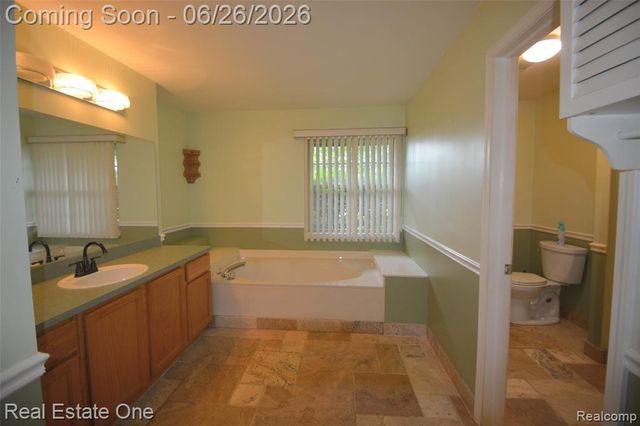 2140 W View Court, Lake Orion, MI 48360
