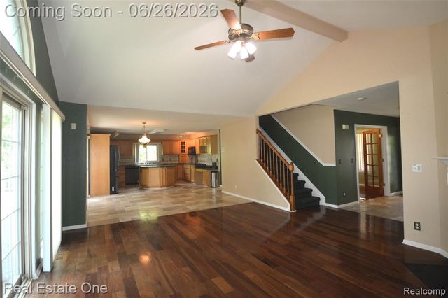2140 W View Court, Lake Orion, MI 48360