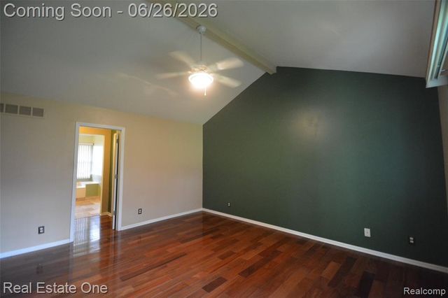 2140 W View Court, Lake Orion, MI 48360