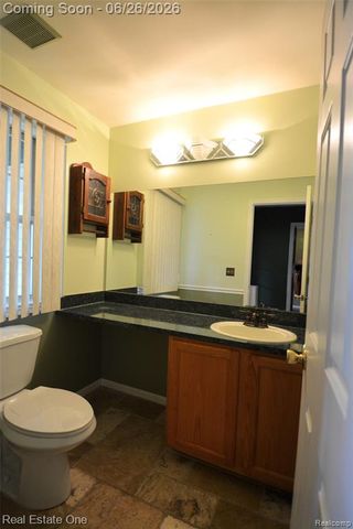 2140 W View Court, Lake Orion, MI 48360