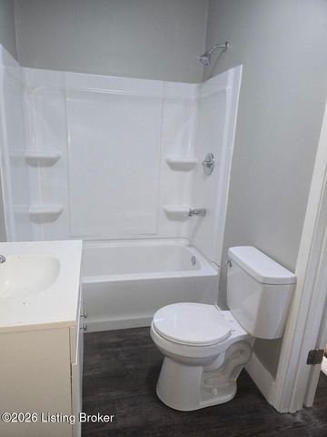 2111 S 7th Street Rd, Louisville, KY 40208