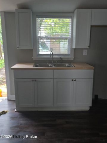 2111 S 7th Street Rd, Louisville, KY 40208
