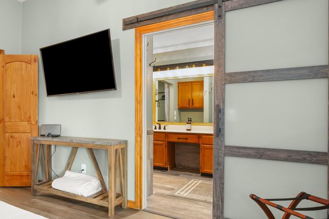 3015 Sunridge DR, Austin, TX 78741