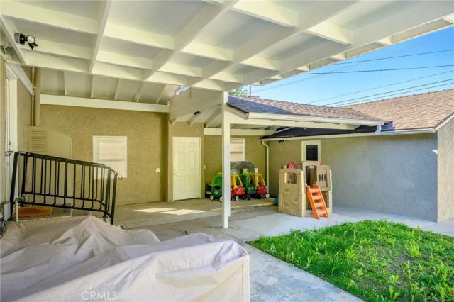 505 Cambridge Drive, Burbank, CA 91504
