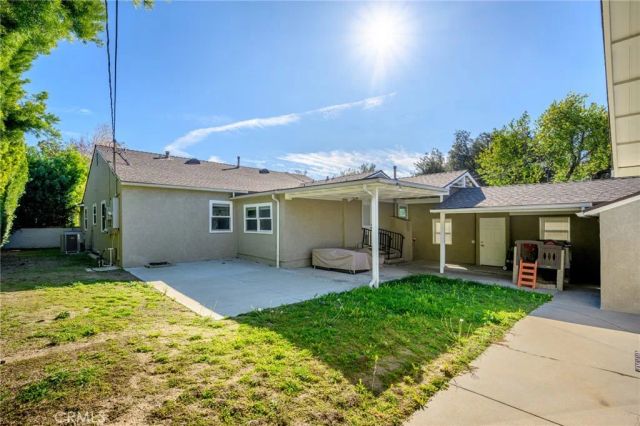 505 Cambridge Drive, Burbank, CA 91504