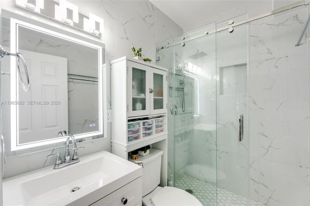 351 E 13th St, Hialeah, FL 33010