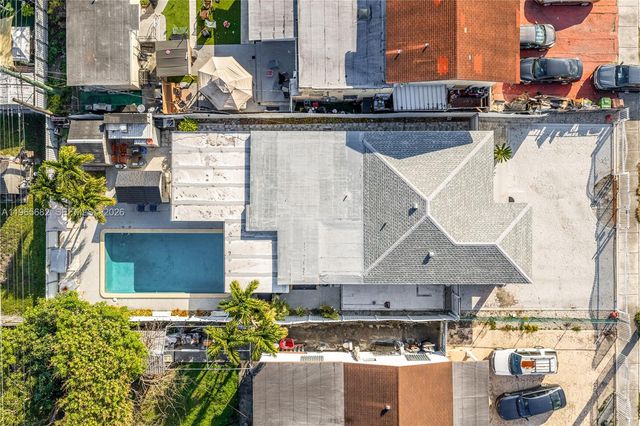 351 E 13th St, Hialeah, FL 33010