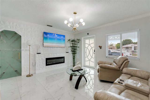 351 E 13th St, Hialeah, FL 33010