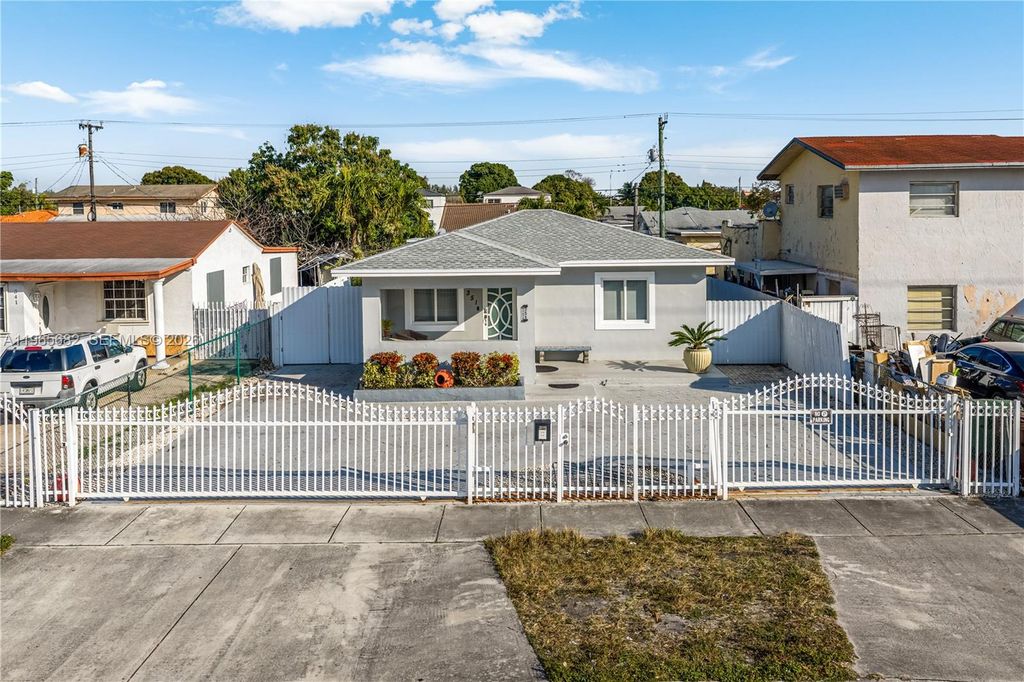 351 E 13th St, Hialeah, FL 33010