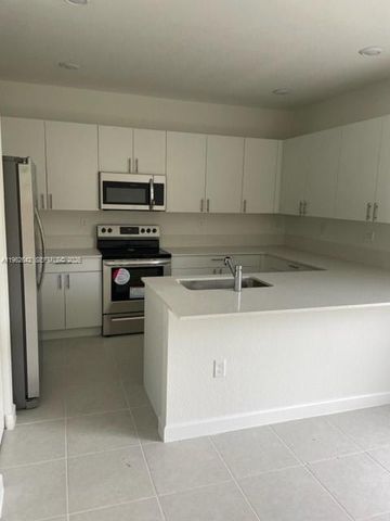 2632 SE 19 2632, Homestead, FL 33035