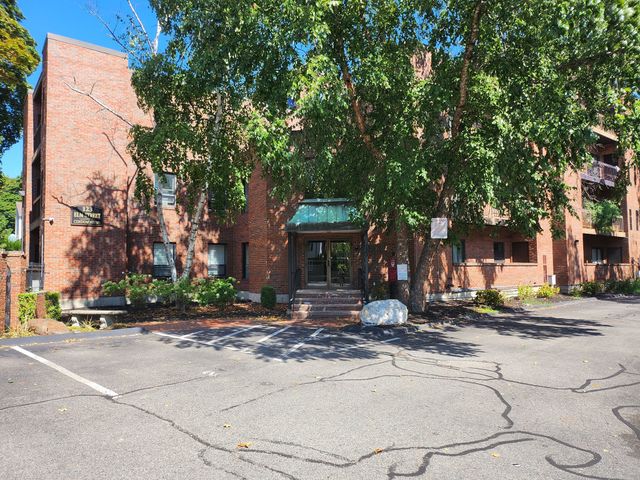 123 Elm St D11, Quincy, MA 02169