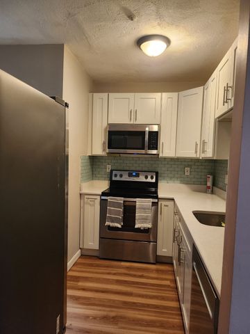 123 Elm St D11, Quincy, MA 02169
