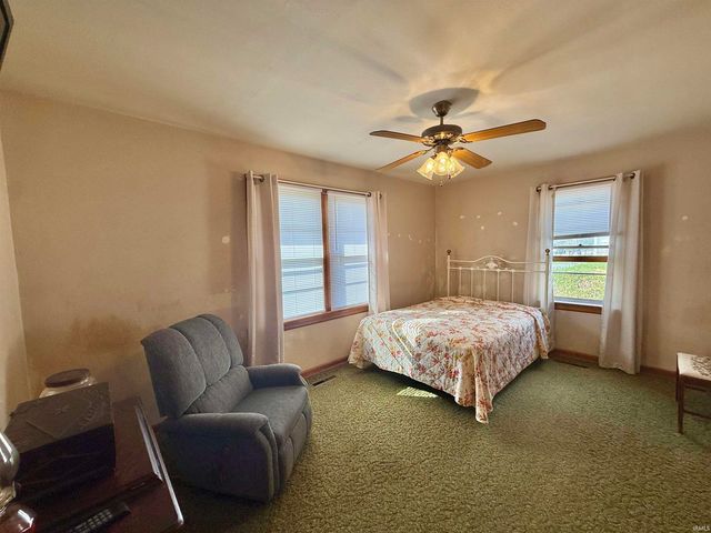 3886 Clover Drive, Newburgh, IN 47630